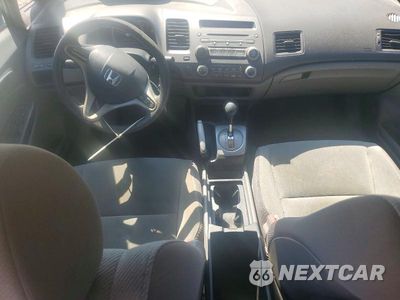 Zdjęcie 8 z 12 samochodu: 2010 HONDA CIVIC LX VIN:19XFA1F55AE004943 - miniatura