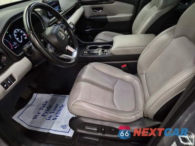 Zdjęcie 11 z 14 samochodu: 2024 HONDA PILOT TOURING VIN:5FNYG2H76RB011739 - miniatura