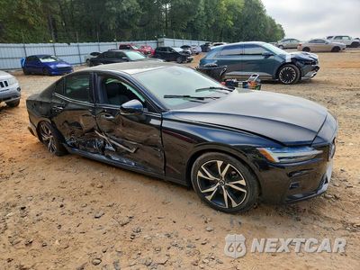 Czwarte zdjęcie samochodu z boku: 2023 VOLVO S60 PLUS VIN:7JRL12FL9PG242165 - miniatura