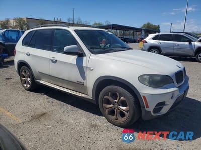 Czwarte zdjęcie samochodu z boku: 2011 BMW X5 XDRIVE35I VIN:5UXZV4C54BLL58256 - miniatura