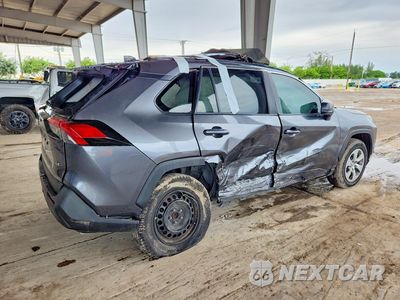 Trzecie zdjęcie samochodu z tyłu: 2021 TOYOTA RAV4 LE VIN:2T3H1RFV5MC138952 - miniatura
