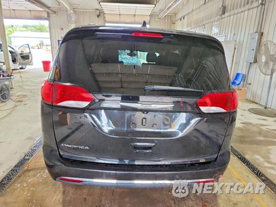 Zdjęcie 6 z 14 samochodu: 2017 CHRYSLER PACIFICA TOURING L VIN:2C4RC1BG0HR831854 - miniatura