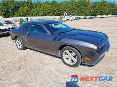 Czwarte zdjęcie samochodu z boku: 2014 DODGE CHALLENGER SXT VIN:2C3CDYAG8EH203964 - miniatura