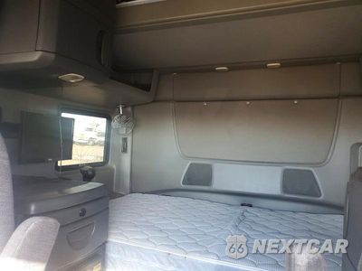 Zdjęcie 10 z 13 samochodu: 2016 INTERNATIONAL PROSTAR SEMI TRUCK VIN:3HSDJAPR5GN232224 - miniatura