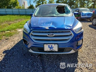 Piąte zdjęcie samochodu w środku: 2019 FORD ESCAPE SE VIN:1FMCU9GD8KUA00995 - miniatura