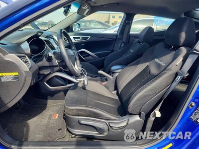 Zdjęcie 7 z 12 samochodu: 2013 HYUNDAI VELOSTER RE MIX VIN:KMHTC6AD7DU135799 - miniatura