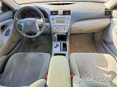 Zdjęcie 8 z 12 samochodu: 2010 TOYOTA CAMRY LE VIN:4T1BF3EKXAU115729 - miniatura