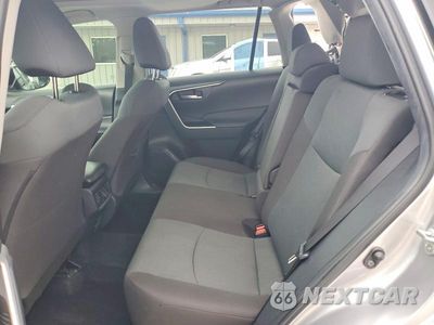 Zdjęcie 11 z 14 samochodu: 2024 TOYOTA RAV4 XLE VIN:2T3W1RFV5RC292933 - miniatura