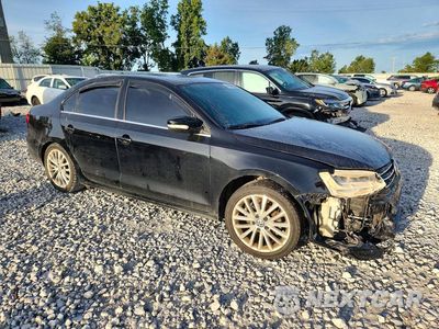 Czwarte zdjęcie samochodu z boku: 2015 VOLKSWAGEN JETTA SE VIN:3VWD17AJ6FM355823 - miniatura