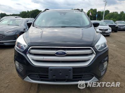 Piąte zdjęcie samochodu w środku: 2018 FORD ESCAPE SE VIN:1FMCU9GD9JUB76128 - miniatura