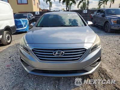 Piąte zdjęcie samochodu w środku: 2016 HYUNDAI SONATA SE VIN:5NPE24AF0GH289792 - miniatura