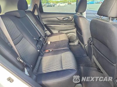 Zdjęcie 11 z 13 samochodu: 2017 NISSAN ROGUE SV VIN:5N1AT2MT7HC891017 - miniatura