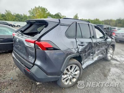 Trzecie zdjęcie samochodu z tyłu: 2025 TOYOTA RAV4 XLE PREMIUM VIN:2T3A1RFV4SC499362 - miniatura