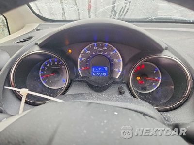 Zdjęcie 9 z 12 samochodu: 2013 HONDA FIT SPORT VIN:JHMGE8H57DC017802 - miniatura