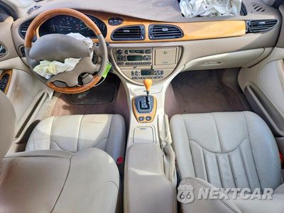 Zdjęcie 8 z 12 samochodu: 2000 JAGUAR S-TYPE VIN:SAJDA01C9YFL68355 - miniatura