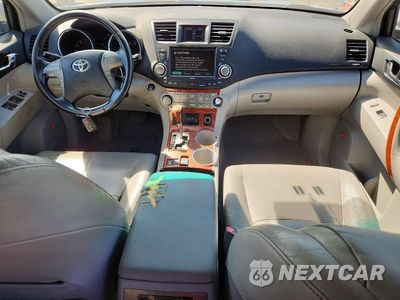 Zdjęcie 8 z 13 samochodu: 2008 TOYOTA HIGHLANDER LIMITED VIN:JTEES42A982016786 - miniatura
