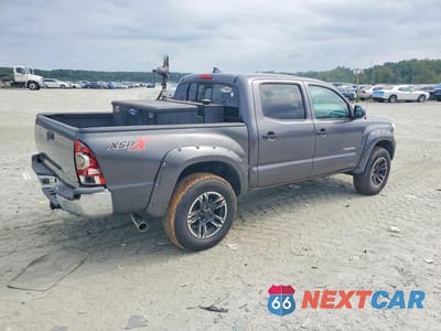 Trzecie zdjęcie samochodu z tyłu: 2015 TOYOTA TACOMA DOUBLE CAB PRERUNNER VIN:5TFJU4GN1FX067613 - miniatura