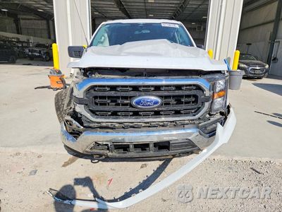 Piąte zdjęcie samochodu w środku: 2023 FORD F150 SUPERCREW VIN:1FTFW1E55PKD46921 - miniatura