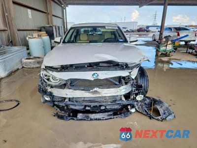 Piąte zdjęcie samochodu w środku: 2018 BMW 320 I VIN:WBA8E1G57JNU91714 - miniatura