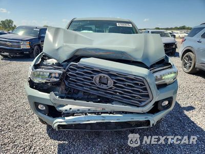 Piąte zdjęcie samochodu w środku: 2022 TOYOTA TACOMA TRD OFF-ROAD VIN:3TYCZ5AN3NT100225 - miniatura
