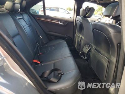 Zdjęcie 10 z 13 samochodu: 2011 MERCEDES-BENZ C 300 4MATIC VIN:WDDGF8BB1BR134109 - miniatura