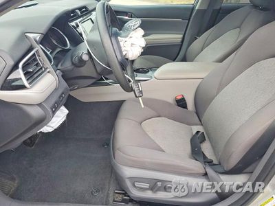 Zdjęcie 7 z 12 samochodu: 2018 TOYOTA CAMRY LE VIN:4T1B11HK4JU101677 - miniatura
