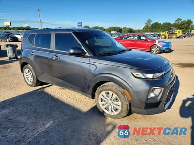 Czwarte zdjęcie samochodu z boku: 2022 KIA SOUL LX VIN:KNDJ23AU1N7808860 - miniatura