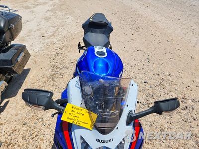 Piąte zdjęcie samochodu w środku: 2027 SUZUKI GSSR 750 VIN:JS1GR7MAXV7100079 - miniatura