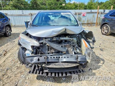 Piąte zdjęcie samochodu w środku: 2015 NISSAN VERSA NOTE SV VIN:3N1CE2CP1FL375574 - miniatura