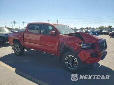 Czwarte zdjęcie samochodu z boku: 2021 TOYOTA TACOMA TRD SPORT VIN:3TMCZ5AN1MM443495 - miniatura