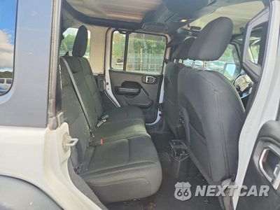 Zdjęcie 10 z 12 samochodu: 2018 JEEP WRANGLER UNLIMITED SPORT VIN:1C4HJXDG2JW115181 - miniatura