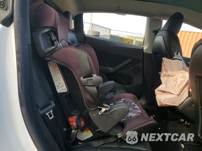 Zdjęcie 11 z 13 samochodu: 2025 TESLA MODEL Y VIN:7SAYGDED3SA379548 - miniatura