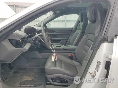 Zdjęcie 7 z 12 samochodu: 2023 PORSCHE TAYCAN VIN:WP0AA2Y18PSA10142 - miniatura