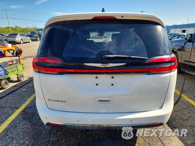 Zdjęcie 6 z 14 samochodu: 2023 CHRYSLER PACIFICA TOURING L VIN:2C4RC1BGXPR510970 - miniatura