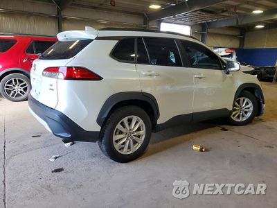 Trzecie zdjęcie samochodu z tyłu: 2022 TOYOTA COROLLA CROSS LE VIN:7MUCAABG5NV022922 - miniatura