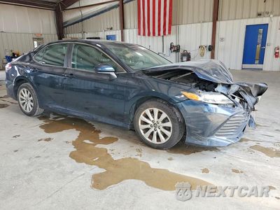 Czwarte zdjęcie samochodu z boku: 2018 TOYOTA CAMRY LE VIN:4T1B11HK6JU604384 - miniatura