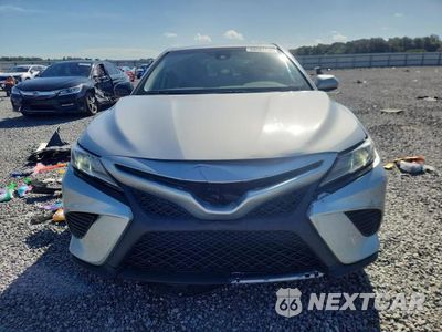 Piąte zdjęcie samochodu w środku: 2020 TOYOTA CAMRY SE VIN:4T1G11AK1LU371002 - miniatura
