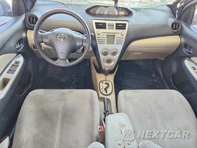 Zdjęcie 8 z 12 samochodu: 2008 TOYOTA YARIS BASE VIN:JTDBT923281229555 - miniatura