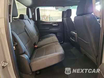 Zdjęcie 10 z 12 samochodu: 2024 CHEVROLET SILVERADO K1500 RST VIN:3GCUDEE8XRG425431 - miniatura