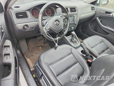 Zdjęcie 8 z 12 samochodu: 2017 VOLKSWAGEN JETTA SE VIN:3VWDB7AJ1HM368656 - miniatura