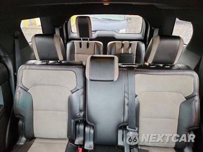 Zdjęcie 10 z 13 samochodu: 2017 FORD EXPLORER XLT VIN:1FM5K8D83HGA74090 - miniatura