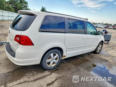 Trzecie zdjęcie samochodu z tyłu: 2011 VOLKSWAGEN ROUTAN SE VIN:2V4RW3DG5BR636488 - miniatura