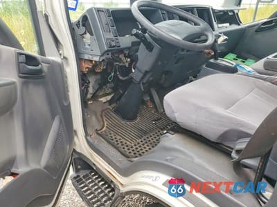 Zdjęcie 8 z 13 samochodu: 2017 ISUZU NPR HD BOX TRUCK VIN:JALC4W16XH7003190 - miniatura