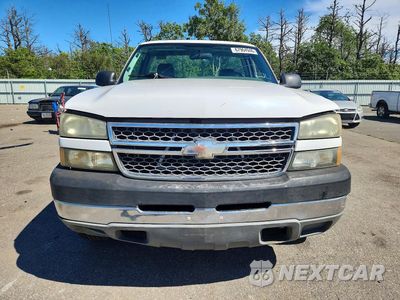 Piąte zdjęcie samochodu w środku: 2005 CHEVROLET SILVERADO K2500 HEAVY DUTY VIN:1GCHK24UX5E303805 - miniatura