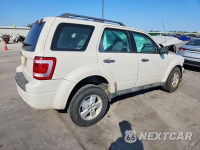Trzecie zdjęcie samochodu z tyłu: 2011 FORD ESCAPE XLS VIN:1FMCU0C71BKA92457 - miniatura