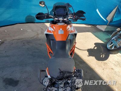 Zdjęcie 6 z 9 samochodu: 2017 KTM 1290 SUPER ADVENTURE R VIN:VBKV59405HM959113 - miniatura