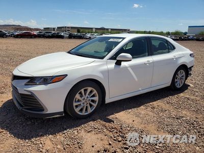 2024 TOYOTA CAMRY LE 4T1C11AK0RU899928 - główne zdjęcie licytacji z USA - miniatura