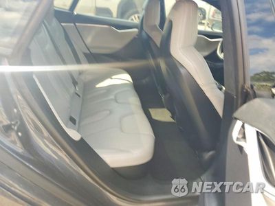 Zdjęcie 10 z 12 samochodu: 2016 TESLA MODEL S VIN:5YJSA1E47GF115858 - miniatura