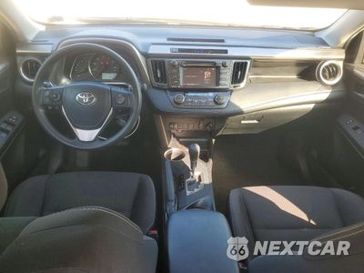 Zdjęcie 8 z 13 samochodu: 2015 TOYOTA RAV4 XLE VIN:JTMWFREV0FD052747 - miniatura