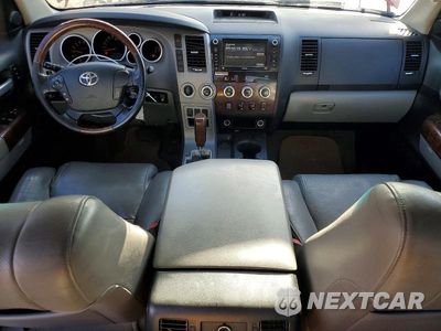 Zdjęcie 8 z 12 samochodu: 2011 TOYOTA TUNDRA CREWMAX LIMITED VIN:5TFHY5F13BX162000 - miniatura
